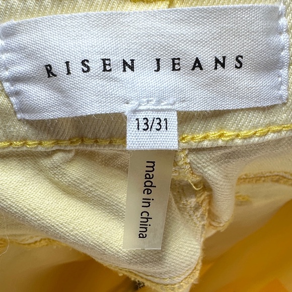 Risen Pale Yellow Button Down Ankle Straight Jeans BNWT - Picture 2 of 8